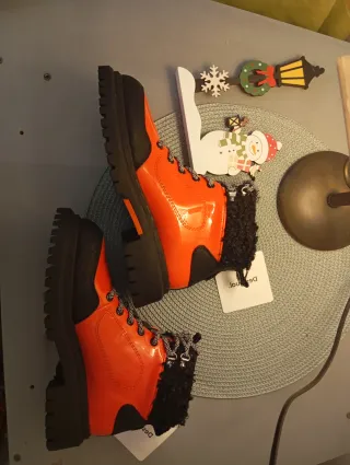 Botines Desigual Naranja y Negro