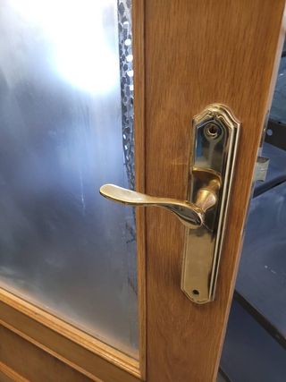 PUERTA DE INTERIOR CON CRISTAL