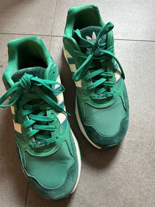 Zapatillas Adidas Verdes y Blancas