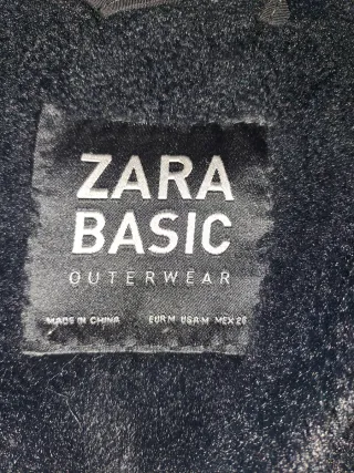 Abrigo Zara Negro con Capucha y Pelo