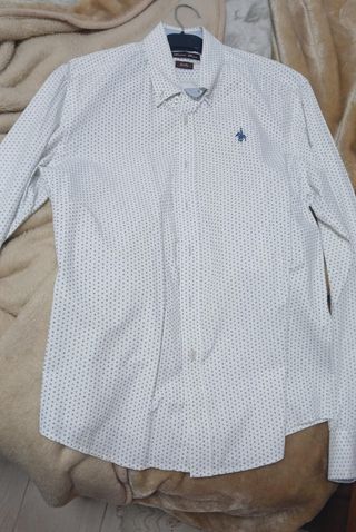 Camisa blanca estampada talla M