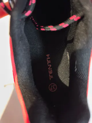 Zapatos Deportivos montaña Rosa y Negro