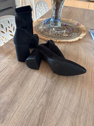 Botines negros Stradivarius