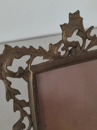 Marco de bronce vintage decorativo