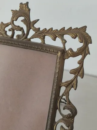 Marco de bronce vintage decorativo