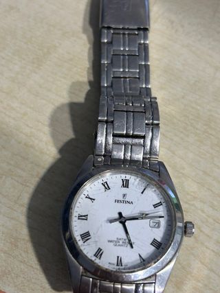 Reloj Festina esfera blanca y correa plateada