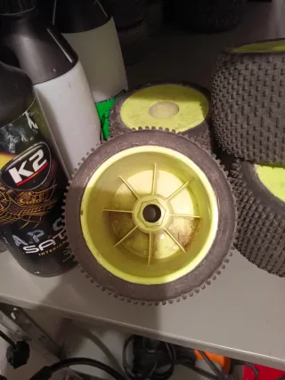 4 Neumáticos Monster Truck RC