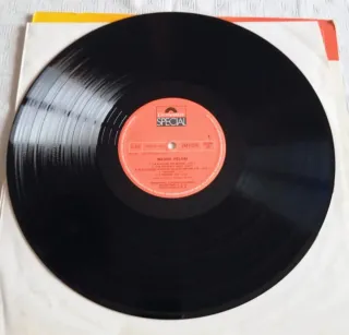 Mauro Pelosi - Al mercato degli uomini piccoli