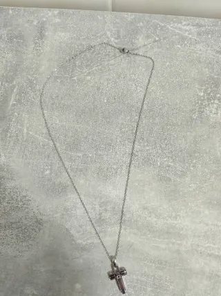 Collana da uomo con ciondolo a croce