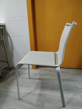 4 Sillas comedor tela y metal