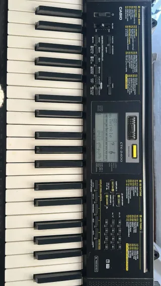 Teclado Casio CTK-2400