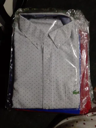 Camisa Lacoste Blanca con Puntos Verdes