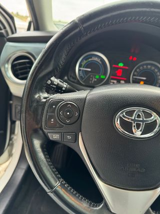 Toyota Auris 2013