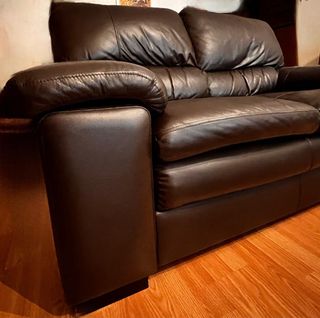 Sofá de cuero marrón 2 plazas