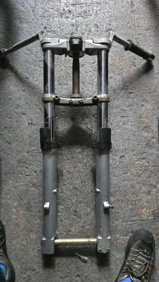 Horquillas Triumph Sprint ST 955 T695