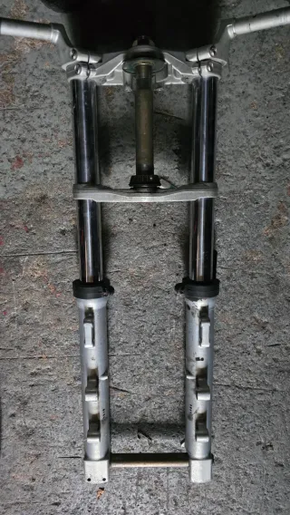 Horquillas Triumph Sprint ST 955 T695