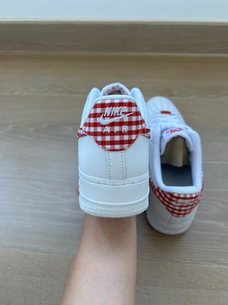Nike Air Force 1 '07 Essential Rojo/Blanco