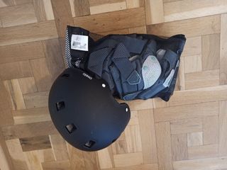 Patines Oxelo Talla 44 + Casco y Protecciones