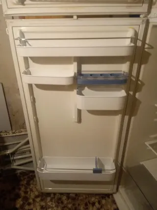 Nevera blanca con congelador