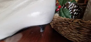 Stivali alti in pelle bianca