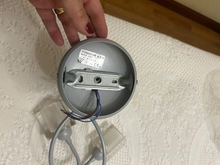 Apliques Fordecor de pared cristal y metal gris.