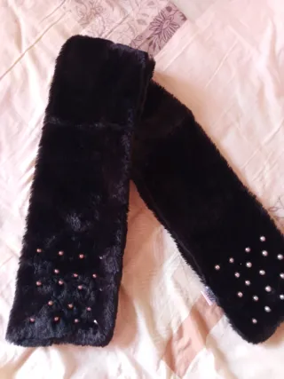 Bufanda corta peluche con perlas