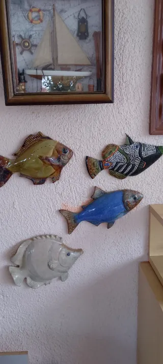 Decoración de peces y cangrejos de cerámica