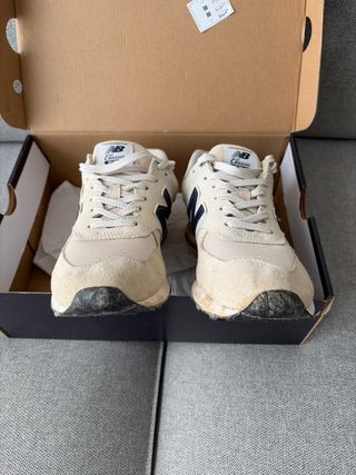 Zapatillas New Balance Beige y Azul