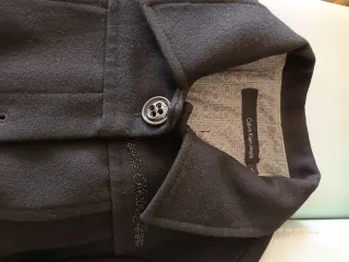 Abrigo de paño negro poco usado