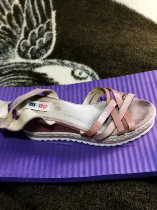 Sandalias Mustang Plataforma Nude - Piel y Grabado