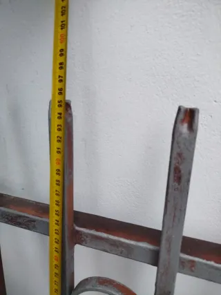 Reja de ventana metálica las dos 90€