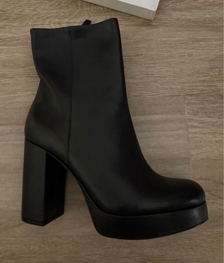 Botines de piel Zara negros