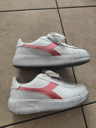 Sneakers Diadora bianche e rosa glitter