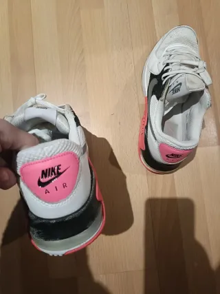 Zapatillas Nike Air Max Rosa y Blancas