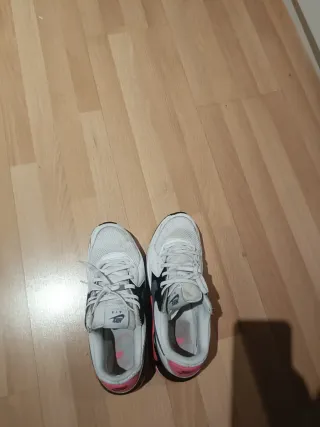 Zapatillas Nike Air Max Rosa y Blancas