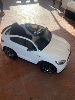 Coche eléctrico Mercedes benz