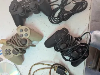 PlayStation 2 Slim SCPH-70004 Nera