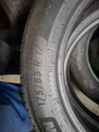 2 Neumáticos Michelin 175/65R17 87H