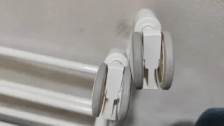 Burro perchero ropa blanco