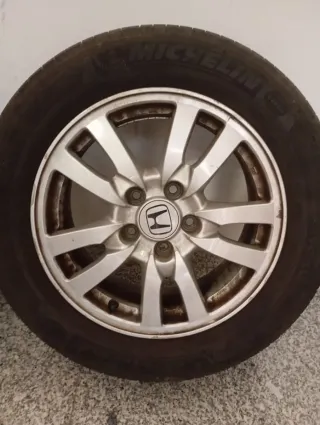 Llantas y Neumáticos Honda (4 unidades) (Accord)