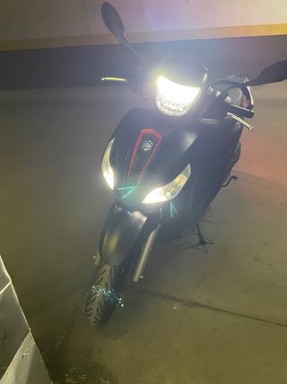 Piaggio Medley 125