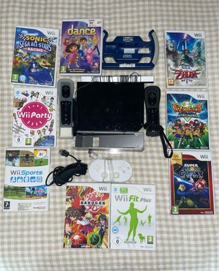 Nintendo Wii Negra con Juegos y Mandos