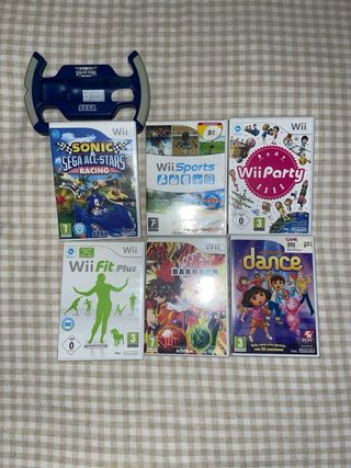 Nintendo Wii Negra con Juegos y Mandos