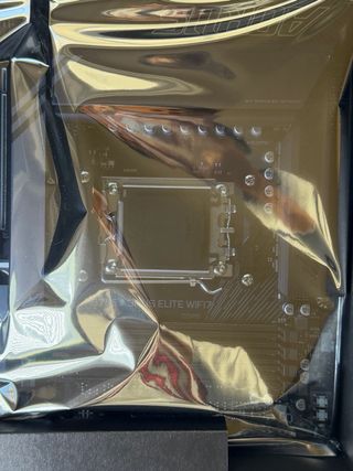 Placa Base Gigabyte X870E AORUS ELITE WIFI