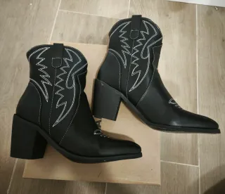 Botines cowboy negros