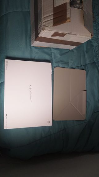 Xiaomi Pad 7 con custodia originale