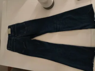 Pantalón flare Stradivarius Talla 34