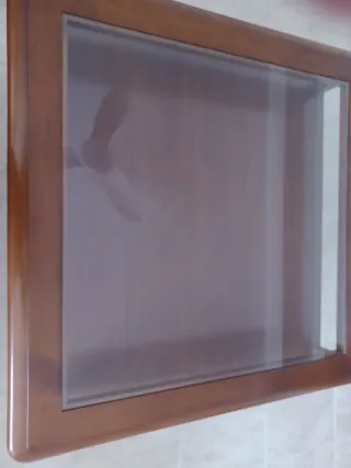 Mesa de centro de madera y cristal