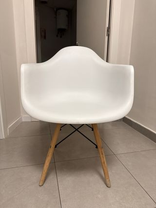 Butaca SKLUM blanca de plástico