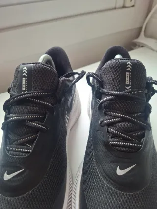 Zapatillas Nike Quest 3 Shield